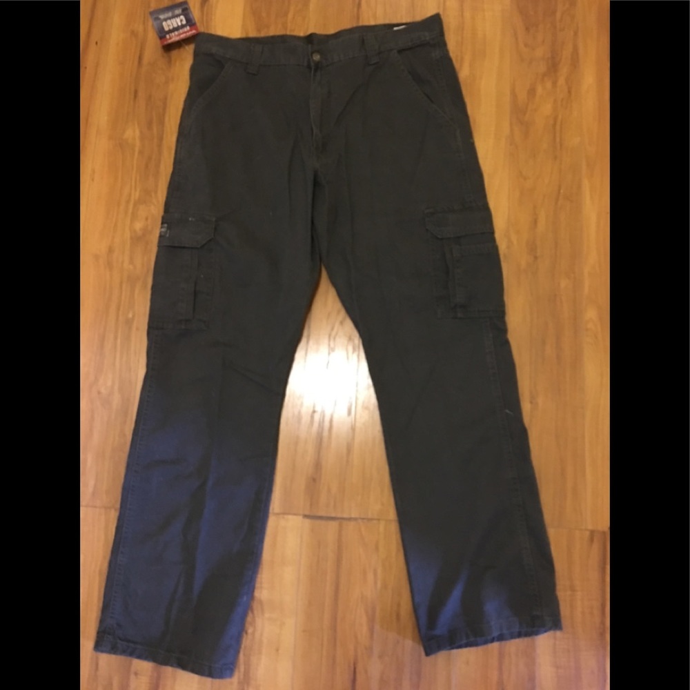 Men’s Wrangler cargo pants